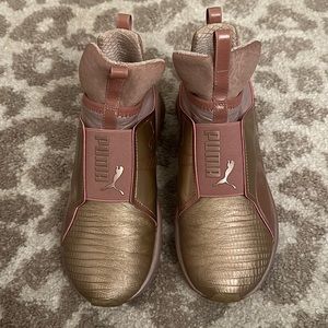 Pink/rose gold PUMA sneakers - good condition